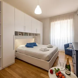 Bnbutler - Strigelli, 13 - Accogliente Bilocale Con Balcone Appartamento